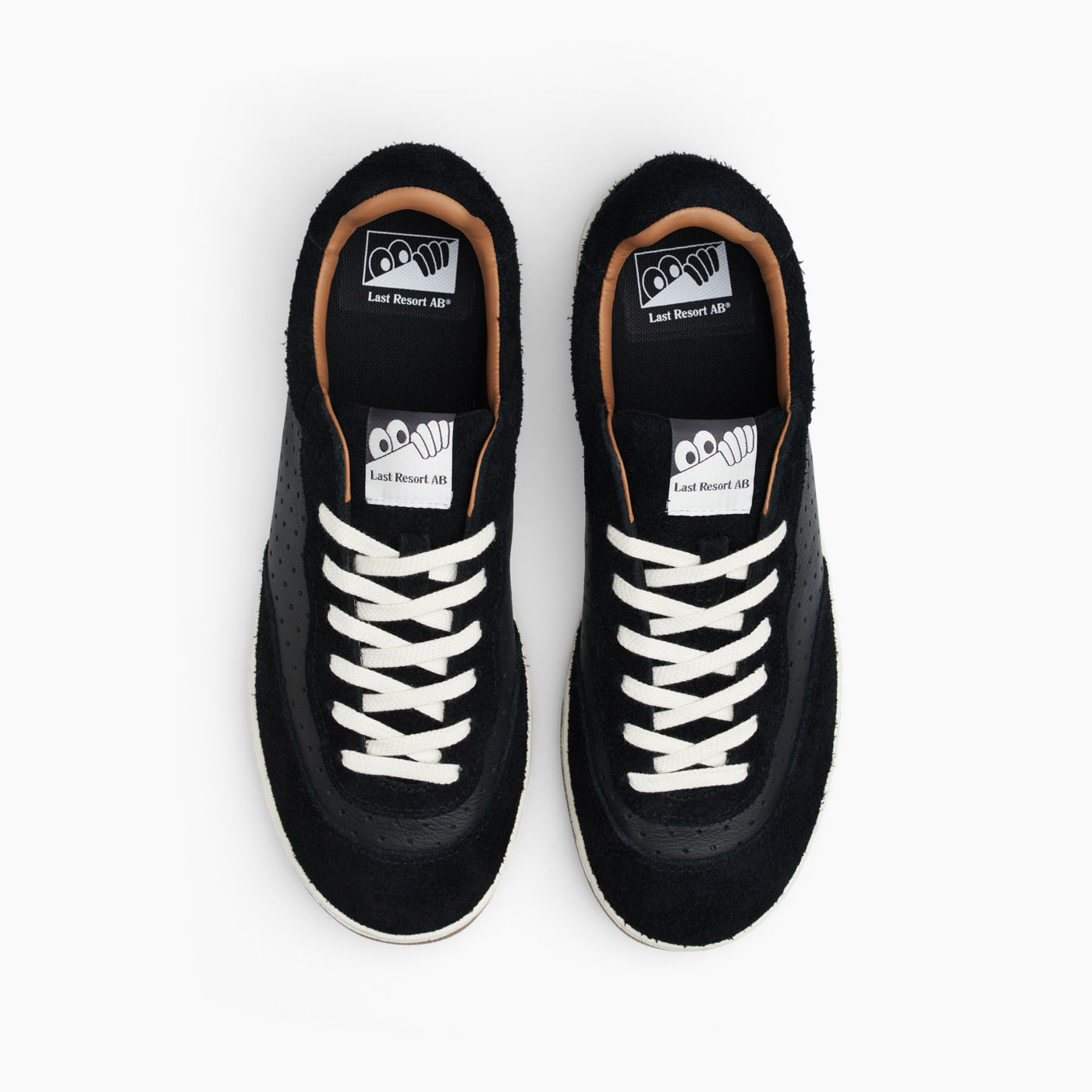 CM001 Perf Leather/Suede (Black/White)