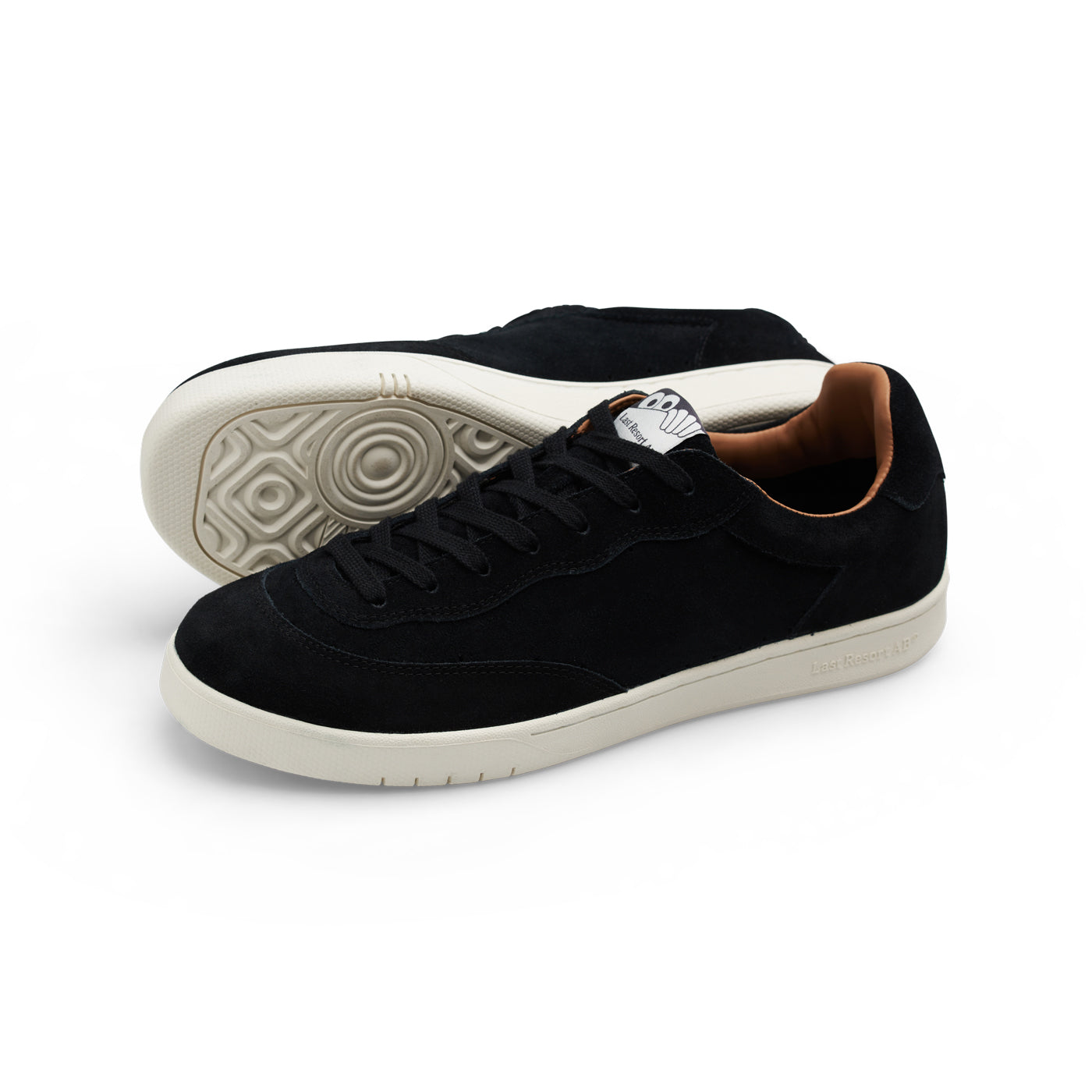 CM001 Suede (Black/white)