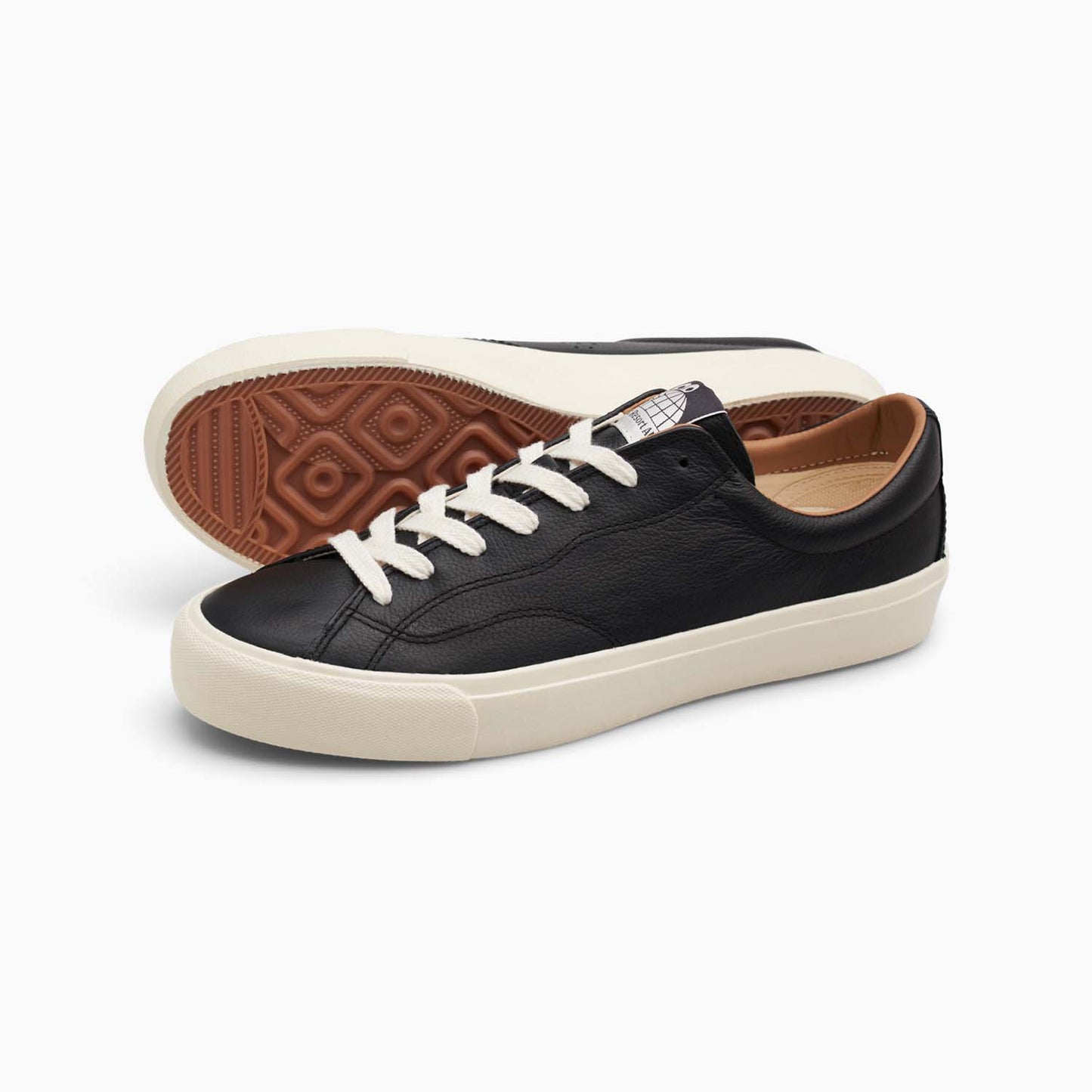 VM003-Lo Leather (Black/White)