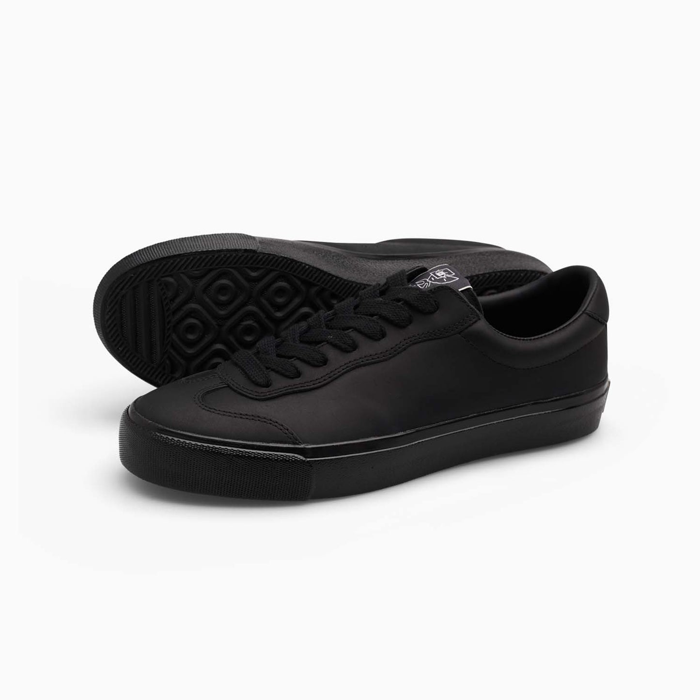 VM004-Milic Leather (Worn Black/Black)