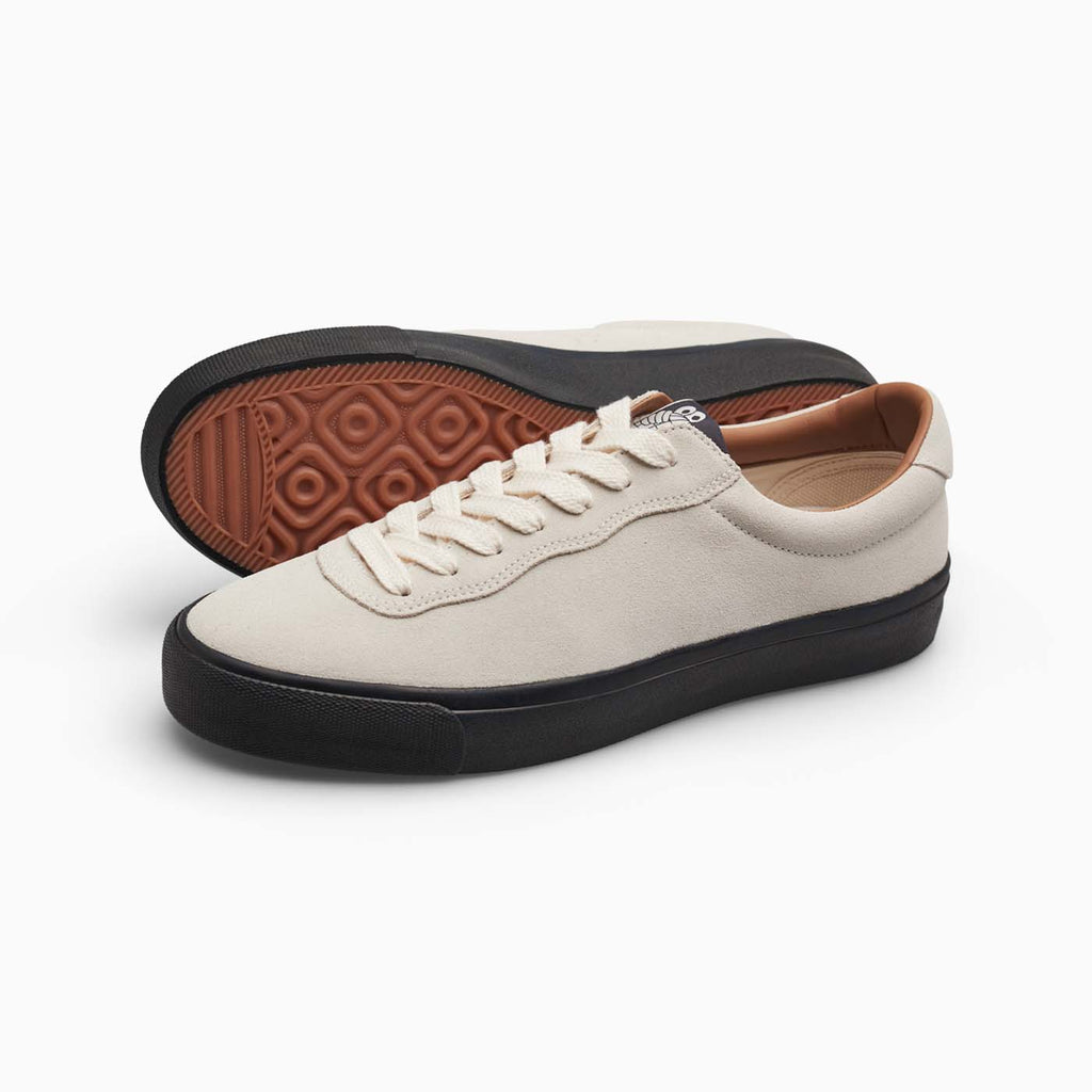 VM001-Lo Suede (White/Black)
