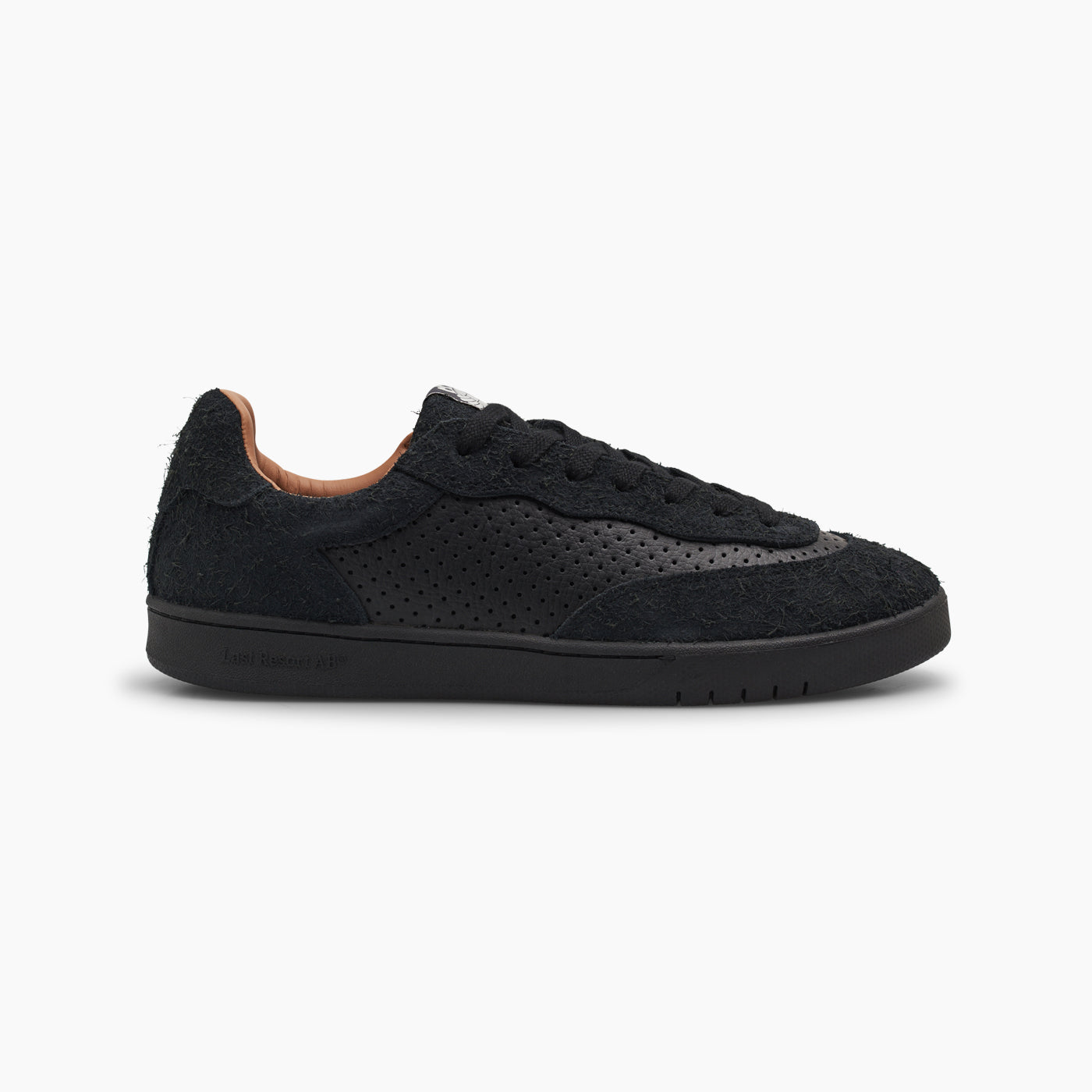 CM001 Perf Leather/Suede (Black/Black)