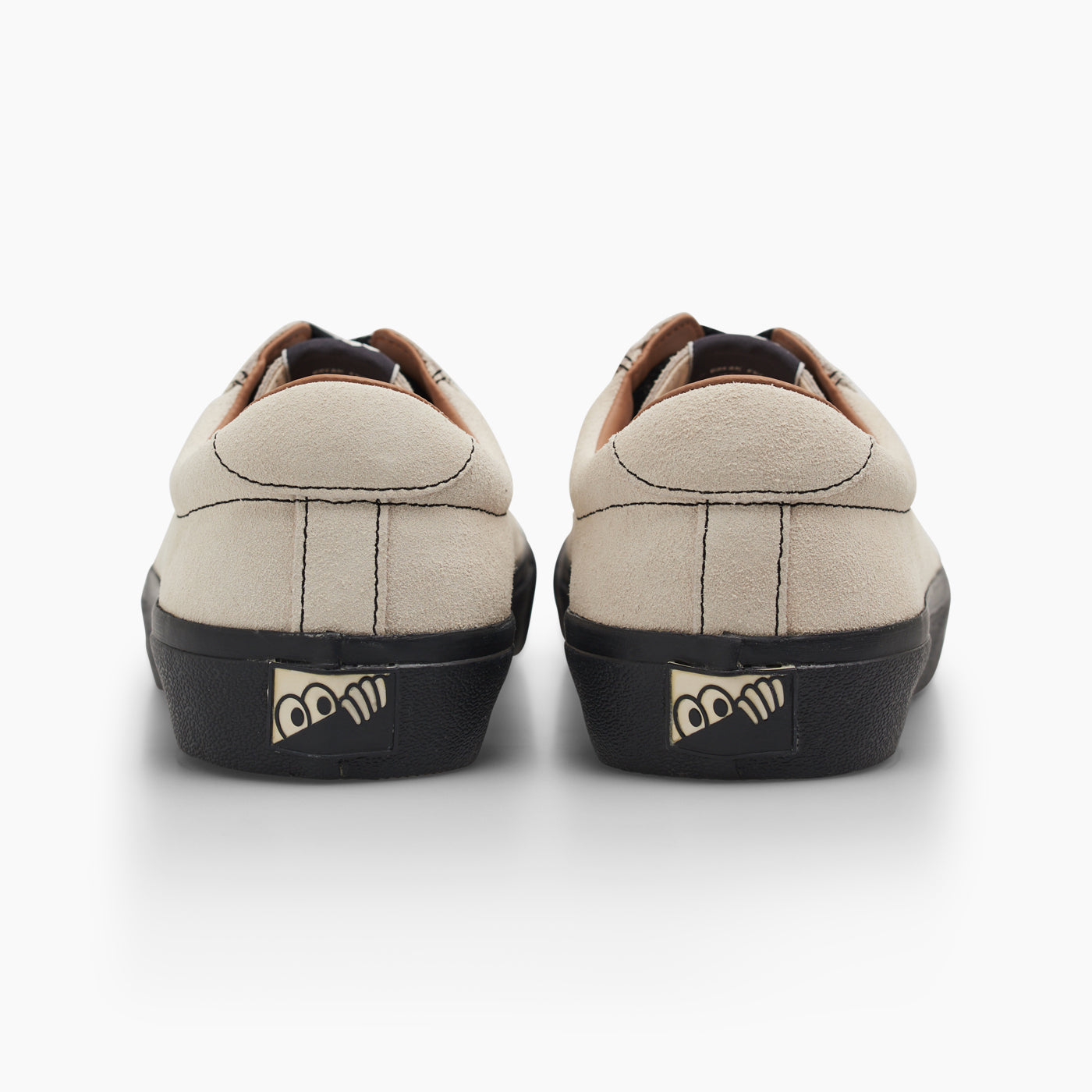 VM001-Lo Suede (White/Black/Black) – Last Resort AB