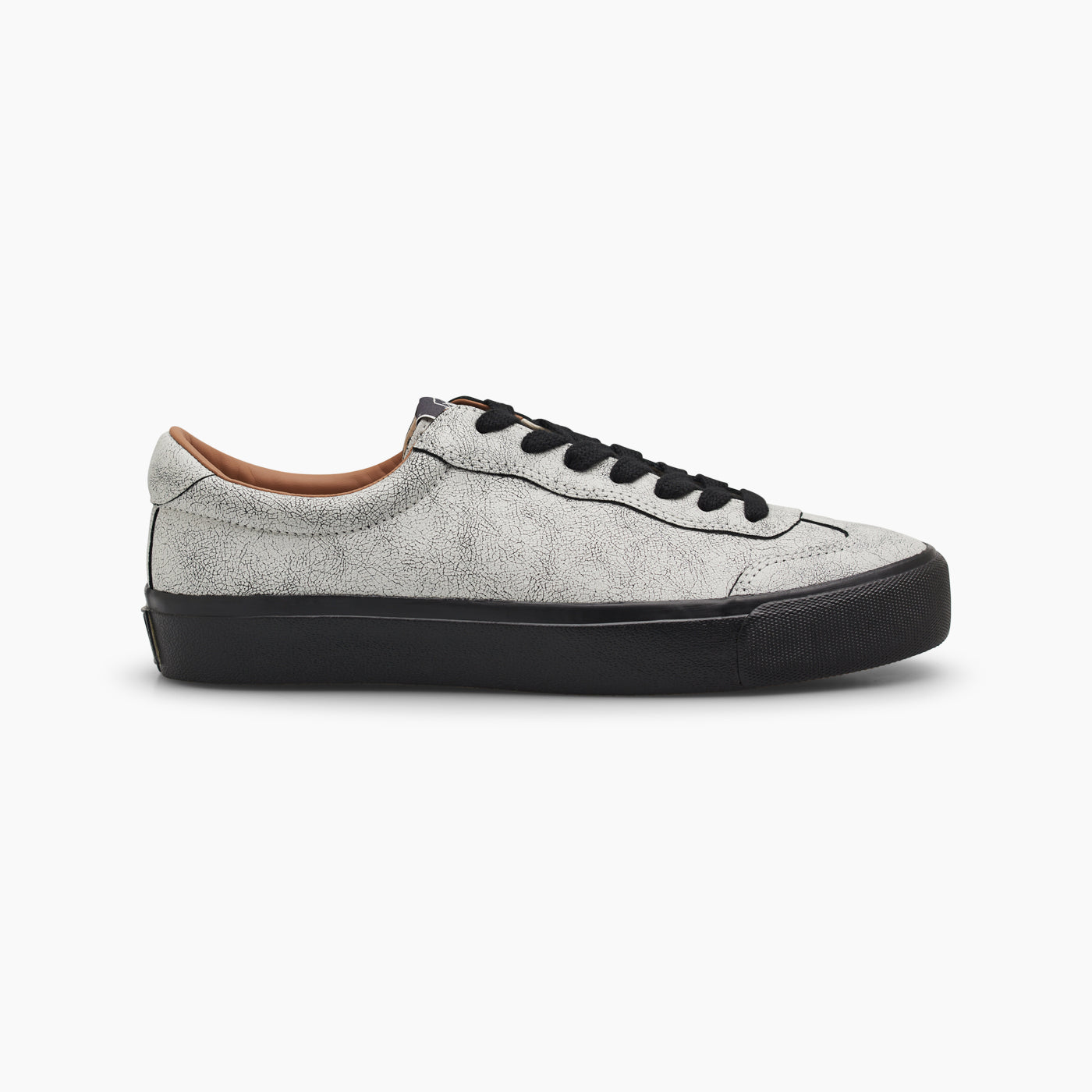 VM004-Milic Suede (Artisan White/Black)