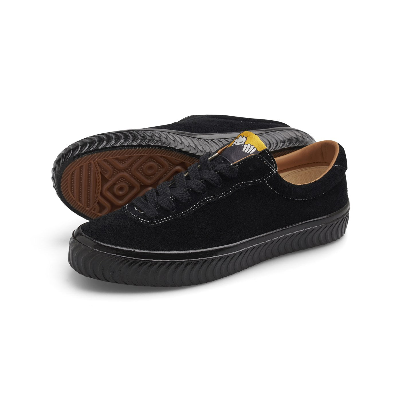 VM001 Suede Spitfire (Black) – Last Resort AB