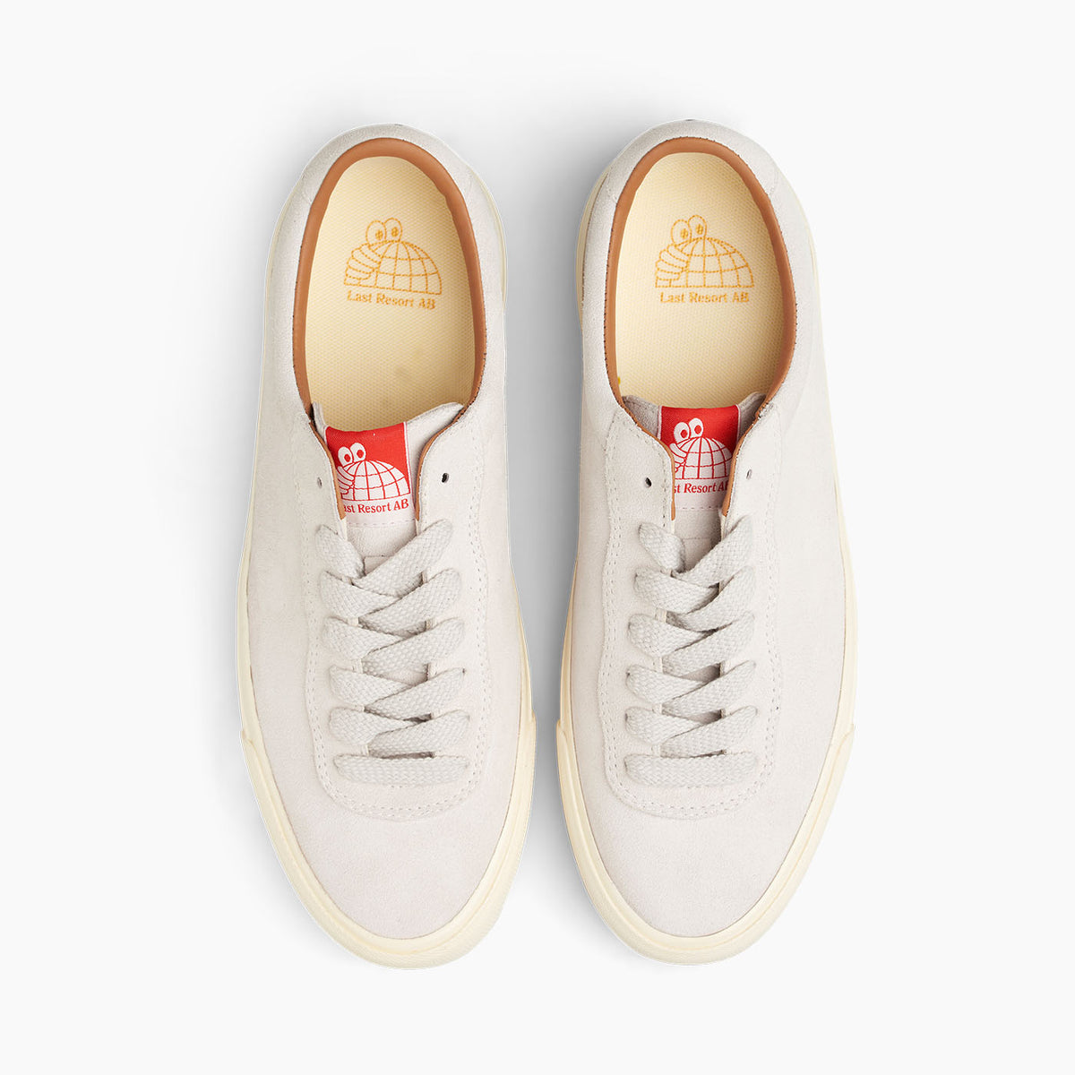 VM001-Lo Suede (White/White)