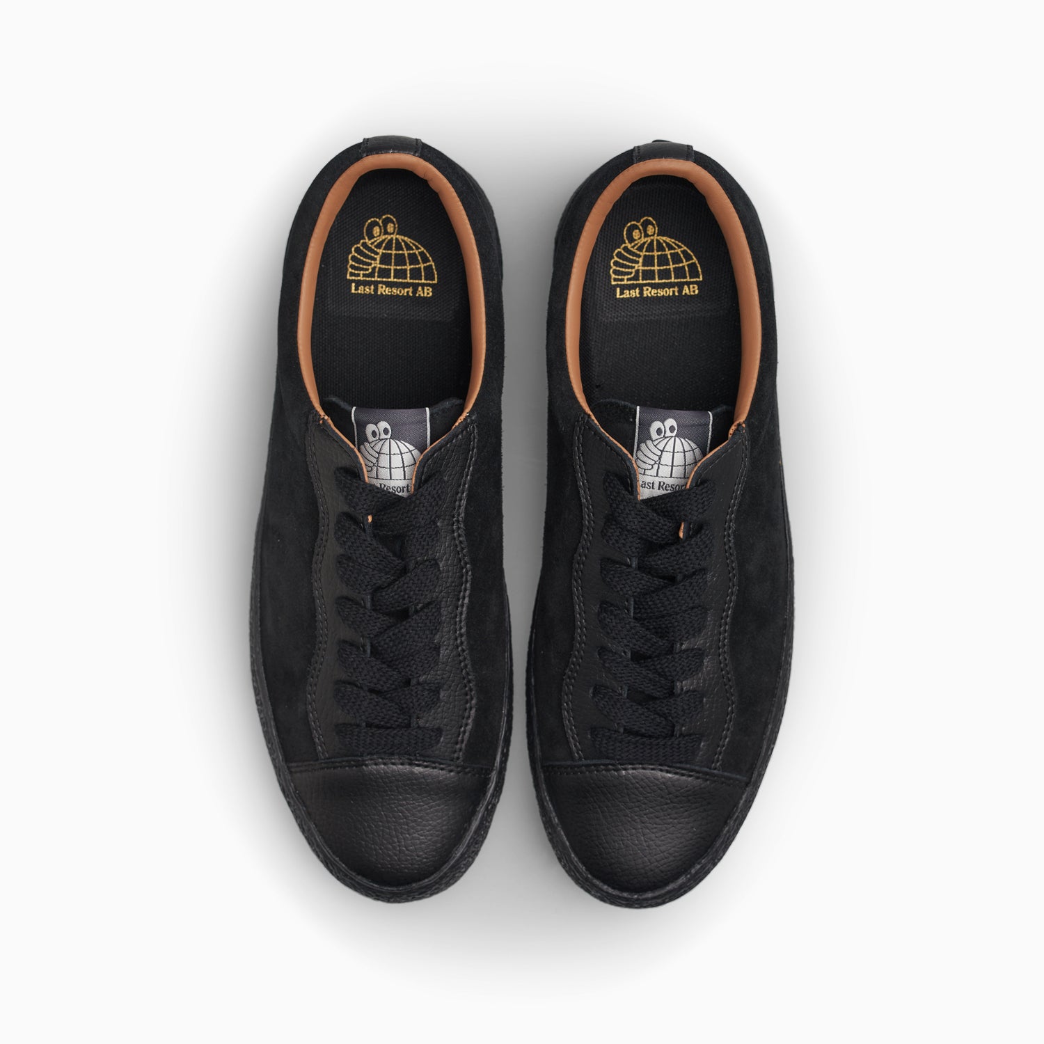 VM002 Suede Leather (Black/Black) – Last Resort AB